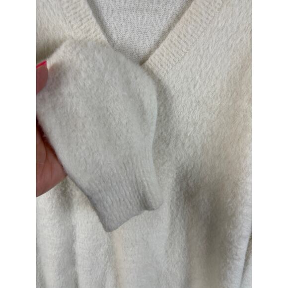 Anthropologie Oversized‎ Deep V-Neck Eyelash Tunic Ivory Sweater Size Large - Picture 9 of 11